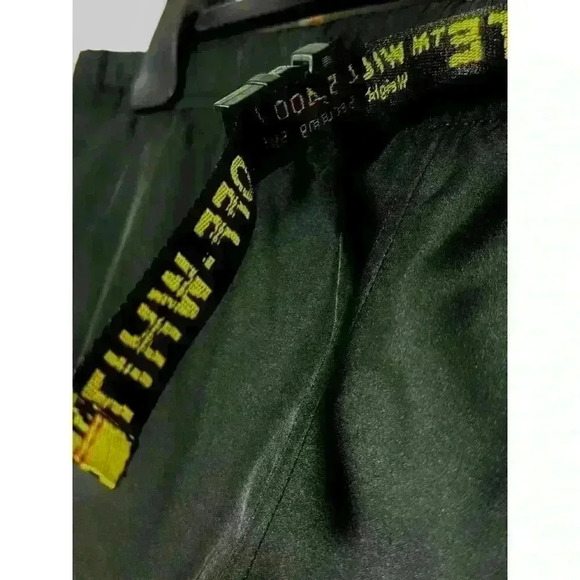 NWT Off-White Classic Belted Cargo Swim Shorts - Picture 2 of 16